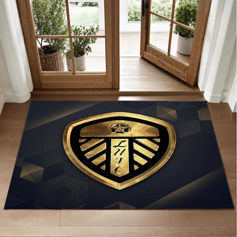 Leeds United Design Crystal Velvet Rug Soft Decorative Mat for Bedroom Entrance