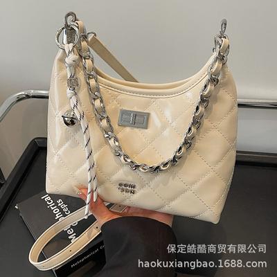Rhombus Chain Bag Women's Summer 2025 New Niche Design Messenger Bag High-end Sense Foreign Style Shoulder Bucket Bag