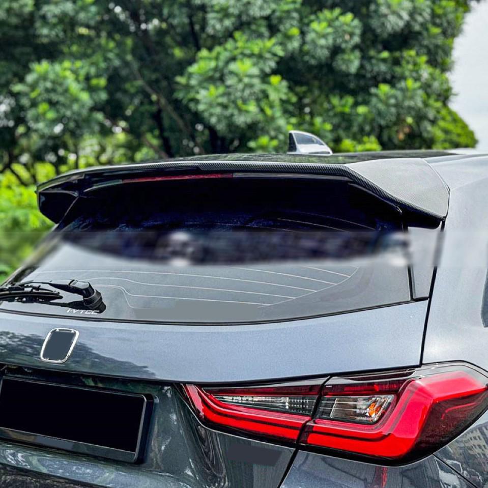 Compatible with 20 Honda CITY Fengfan models, RS large rear spoiler kit, including hatchback top spoiler, wind deflector, and rear diffuser.