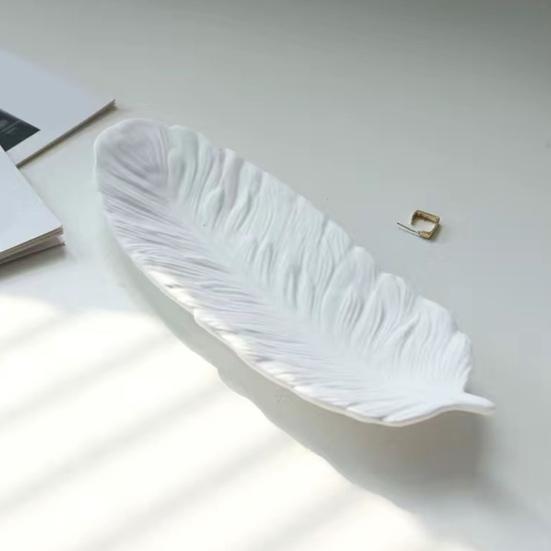 White Feather Jewelry Tray, Plaster Feather Trinket Dish, Decorative Wing Jewelry Dish for Earrings Necklaces Bracelets Dressing Table Decor