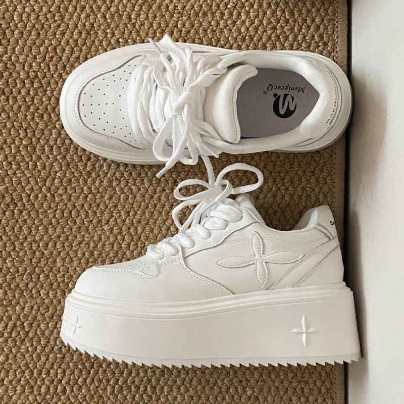 LU Si, the Same Thick-soled Little White Shoes for Women's 2025 Autumn New Maillard Muffin Sole Heightening Lace-up Casual Board Shoes