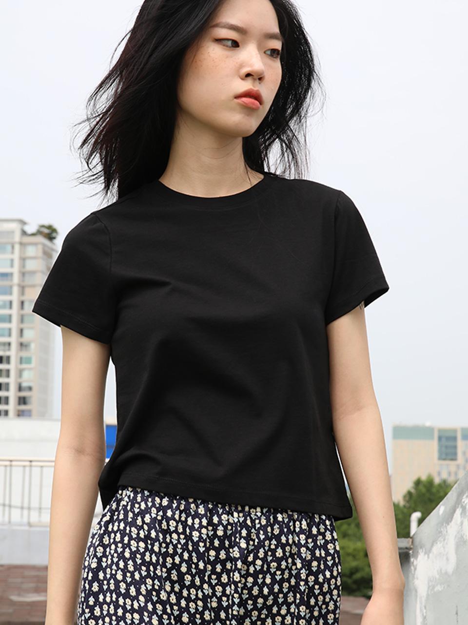 Sorry, Too Much Love So Luv Crop Tee_Black Black/Free