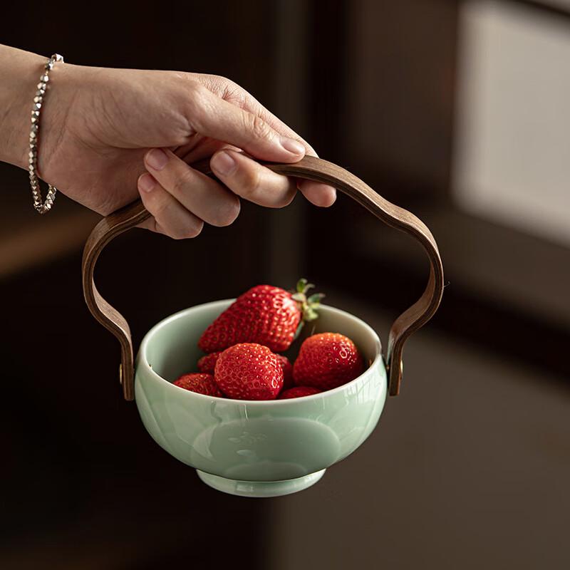 Changbaosen Retro Ceramic Handheld Fruit & Snack Basket