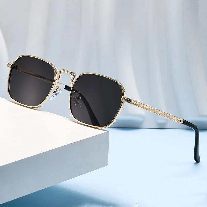 Fashion Square Frame UV400 Sunglasses Women Men Luxury Metal Vintage Shades Eyeglasses Trendy Driving Riding Sun Glasses