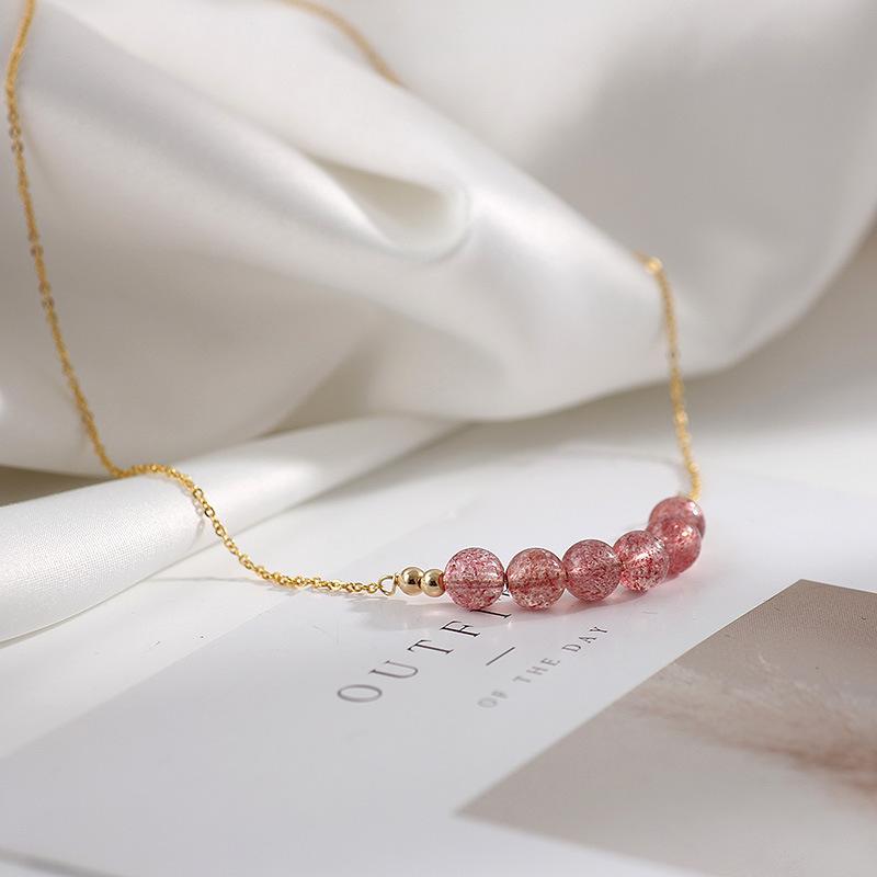 Natural Strawberry Crystal Necklace for Women, Creative Design for Students and Internet Celebrities, Collarbone Chain for Girls S9Simple silver