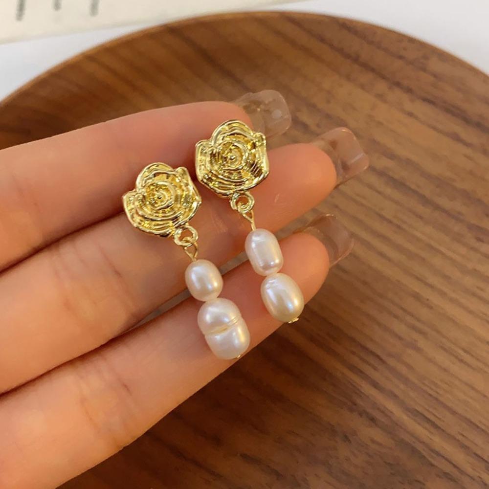 Cercei cu perle Cercei de damă de înaltă calitate