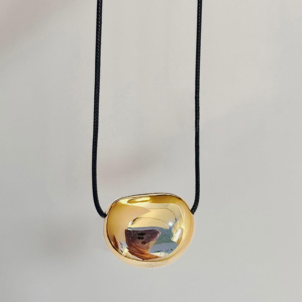 Stylish Metal Oval Shaped Neckchain Geometric Pendant Necklace Adjustable PU Leather Cord Clavicle Chain Elegant Jewelry