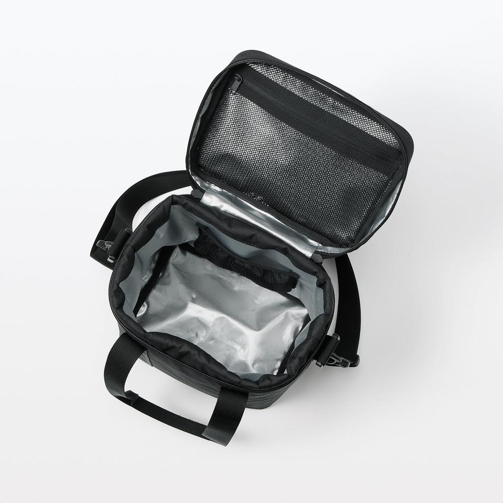 MUJI Insulated Cooler 22 X 20 X 15 84383144 Bag, Black, Medium, Cm,