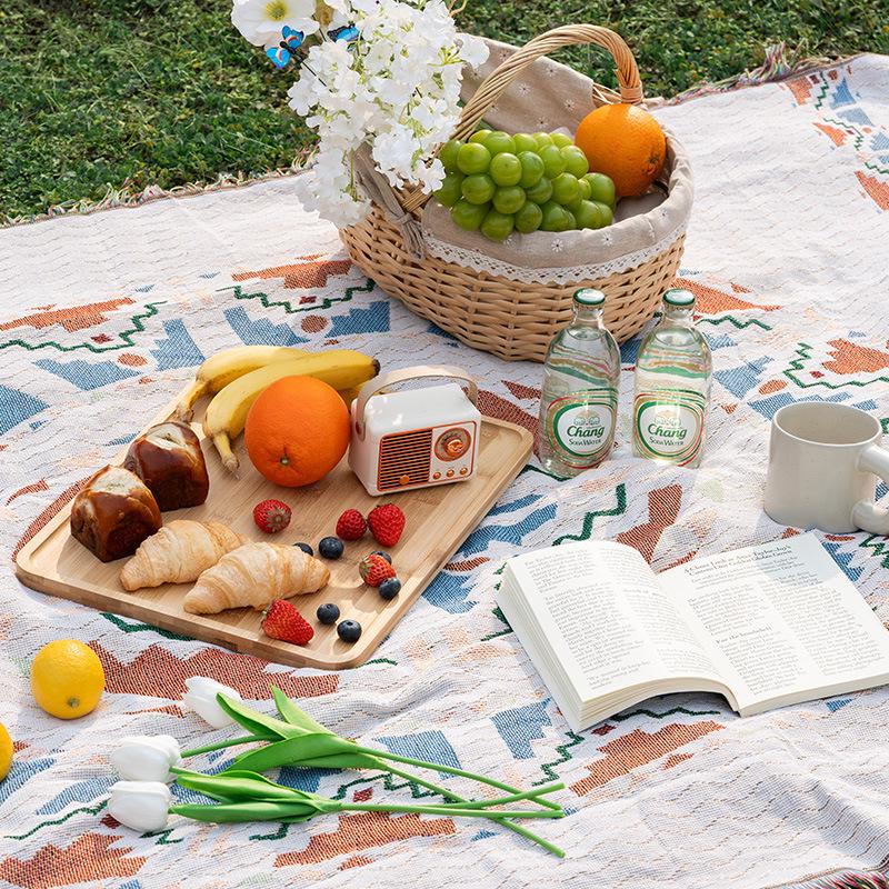 Picnic-Themed Photo Props: Outdoor Scene Decoration with Tablecloth and Tray for Food Photography.