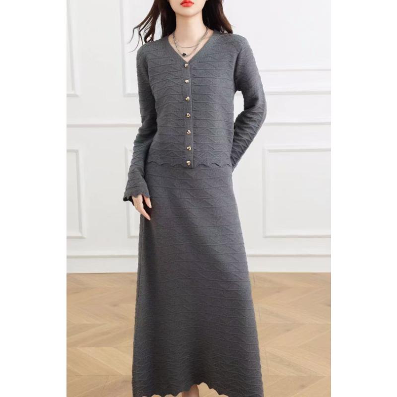 Temperament elegant style knitted sweater set women's winter new design pleated skirt sweater two-piece set women