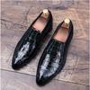 Hot Salepattern Male Slip-On Driving Shoes Pointed Toe Soft Comfortable Designer Loafers Moccasins for Men 559