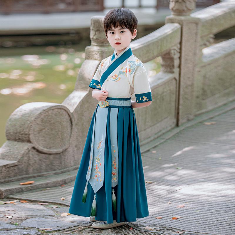 Lato 2024 Dziecięce Hanfu: Zestaw w stylu starożytnym - Garnitur Tang dla chłopców z krótkim rękawem - Strój młodego mistrza do studiów chińskich