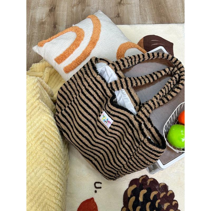 Soft Plush Stripe Women's Shoulder Bag Large Capacity Ladies Shopping Bags Cute Female Travel Tote Faux Lamb Wool Handbags Purse