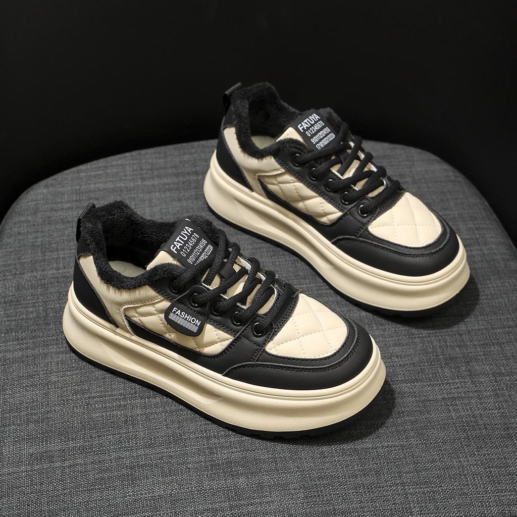 Popular little white shoes women's shoes 2025 winter new velvet board shoes super fire versatile platform sports and leisure women's shoes