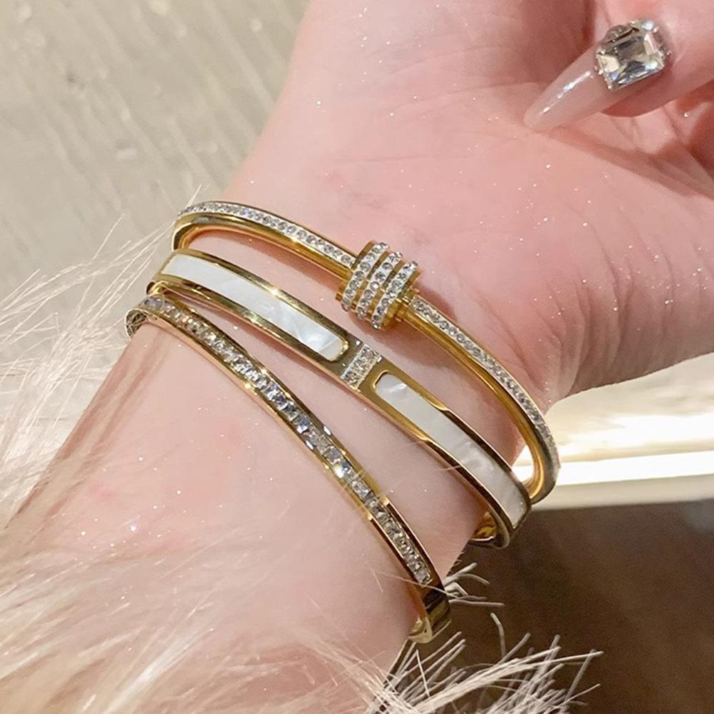 Classic and Simple Style Suitable for Women Daily Wear 1PC Titanium Steel Stainless Steel Inlaid Zircon Gold Plated Bracelet