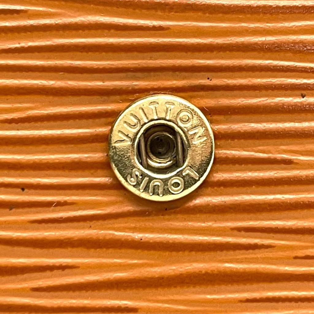 Used LOUIS VUITTONKey holder  Brown leather unisex