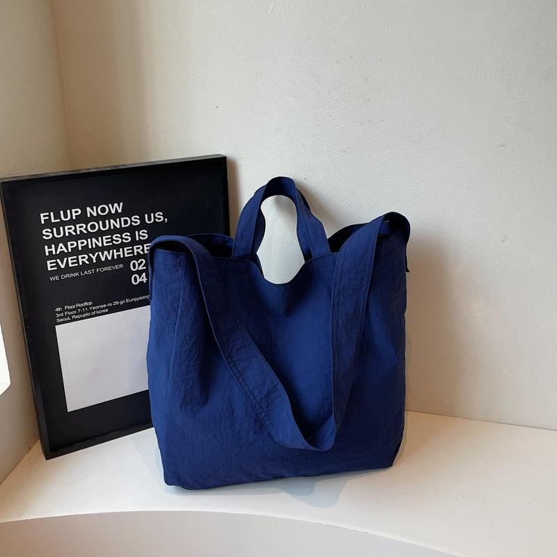 Large Capacity Bag Women's Autumn and Winter Versatile Lazy Wind Shoulder Messenger Bag Commuter Tote Bag