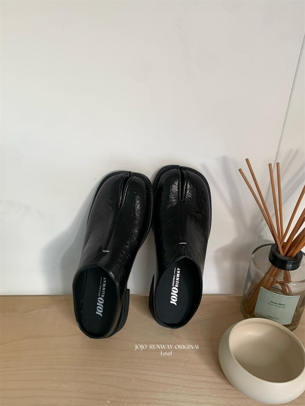 

Мода Bailamos Женские тапочки с раздельным носком Таби Ниндзя Слипоны Балетки с круглым носком Неглубокие Ленивые Лодочки Слингбэки Мюли Обувь Британские Лоферы 40 чёрный