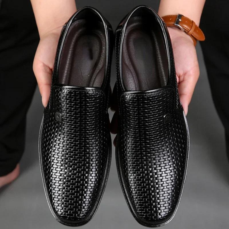 2024 New Men Loafers Leather Shoes Summer Hollow Breathable Oxfords Man Casual Shoes Slip On Formal Dress Shoes for Sneaker