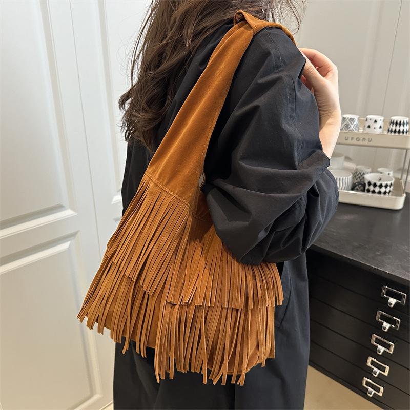 2025 Autumn New Leather Velvet Fringed Fashion Texture Retro Simple Large Capacity Shoulder Crossbody Women's Shoulder Bag