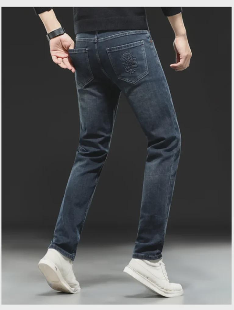 Pánské slim rovné džíny s malou výšivkou - Evropská móda Čtyřsezónní denim