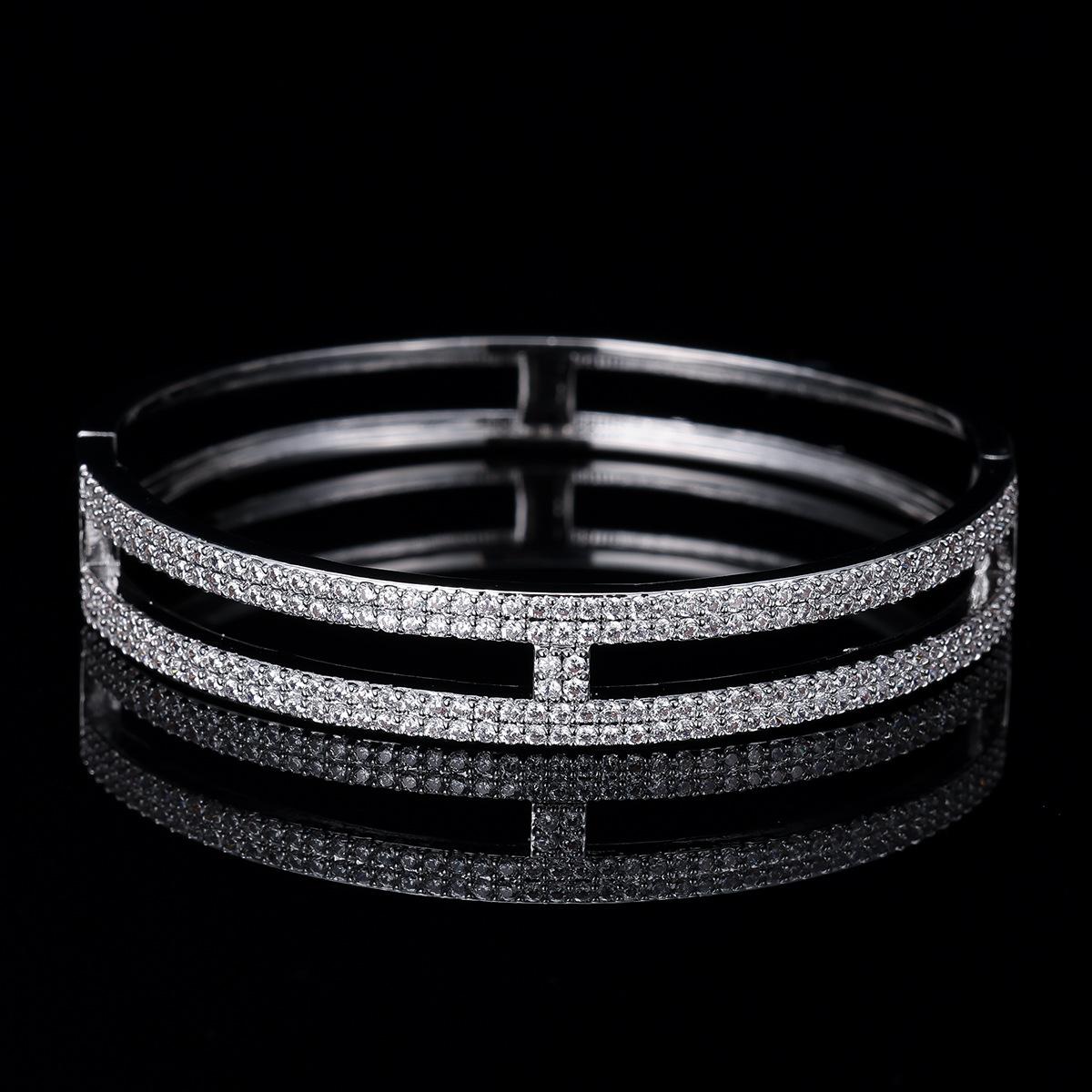 Korean Version of Ins-style Manshi Women’s Fashionable and Versatile Temperament H Bracelet 17CM