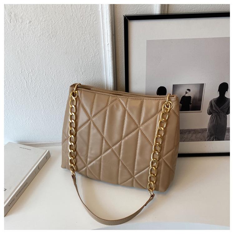 

Вишивка ромбовидною ниткою атмосферна приміська ланцюжок сумка під пахвами жіноча осінь 2024 фактура сумка через плече великої місткості хакі