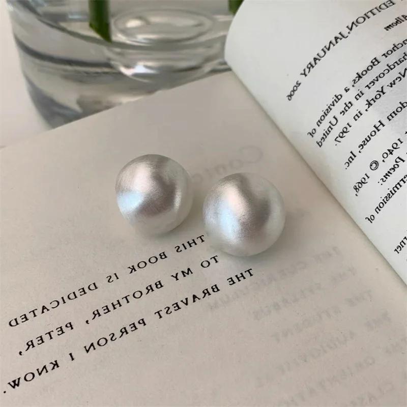 Frosted Gold-plated Brushed Spherical Stud Earrings for Women Retro Unique Creative Versatile Accessories brincos