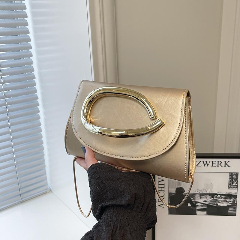 

Niche design dinner bag women s 2025 new trendy fashion versatile chain box bag small square bag single shoulder messenger bag шампанского