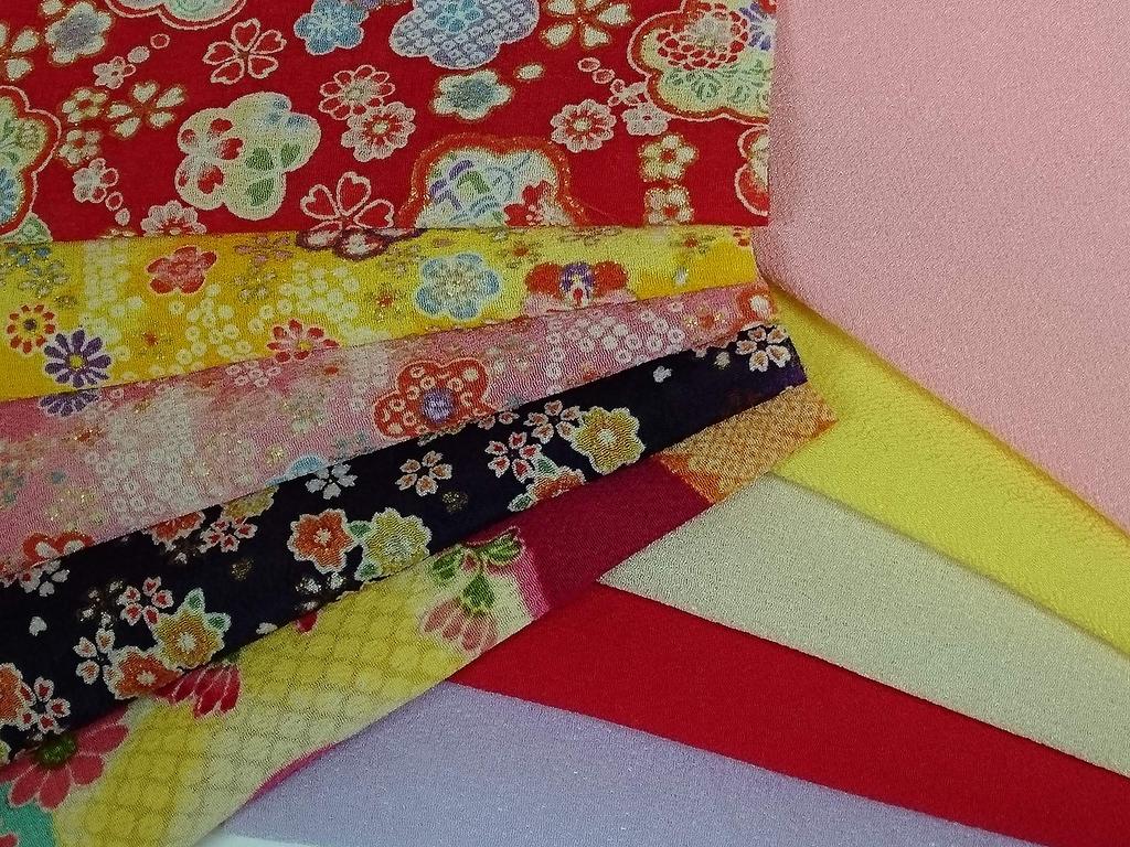 Ichigoe Chirimen for Tsumami Zaiku Set of 5 Floral Patterns and 5 Plain Patterns Cut Chirimen