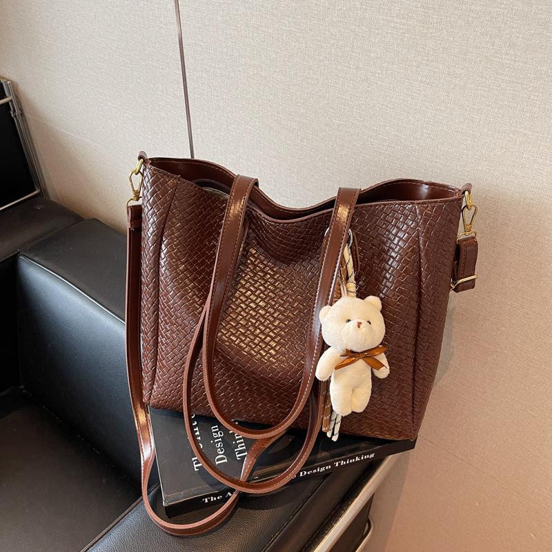 Premium Sense Large Capacity Large Bag Women's New Fashion Commuter Tote Bag Versatile Shoulder Messenger Bag