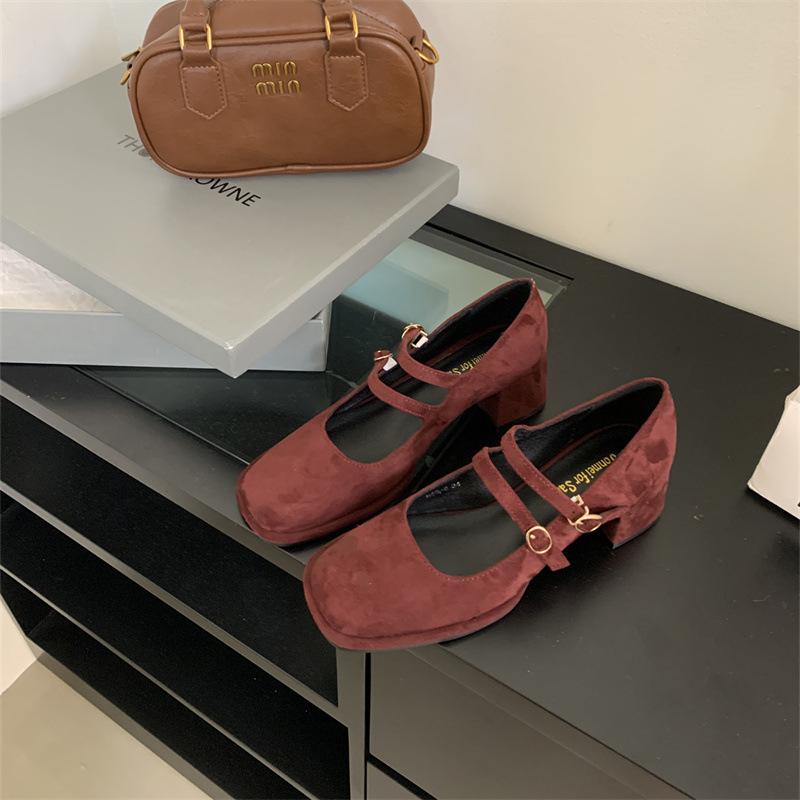 Thick heel square head Mary Jane shoes women's shoes spring and autumn 2025 new suede light mouth word with temperament versatile single shoes