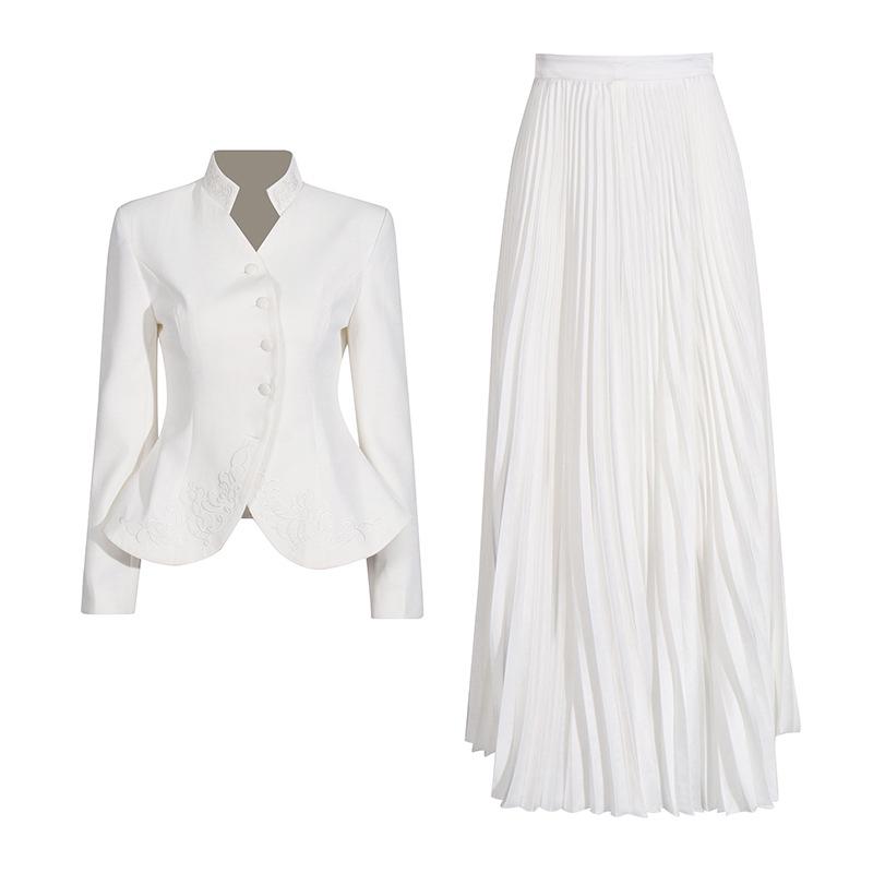 

Элегантный костюм во французском стиле: 2025 3D вышитый жакет и плиссированная юбка с высокой талией, комплект из двух частей Medium