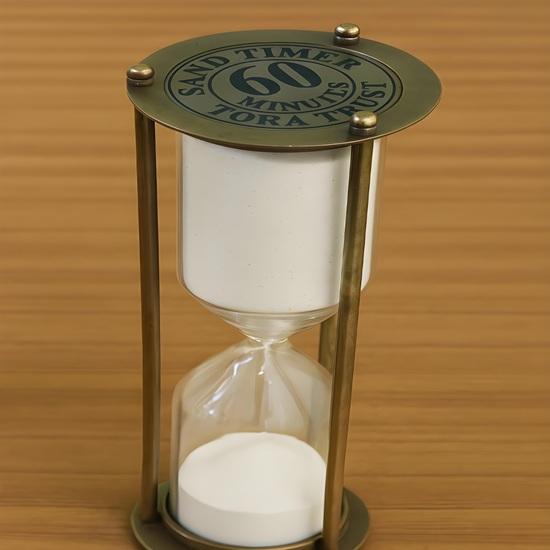 Clepsidră din alamă 60 de minute Nisip alb Clepsidră 27,94 Cm Birou Studiu Masă Decorativ Cadou de Crăciun Nuntă Aniversare An Nou