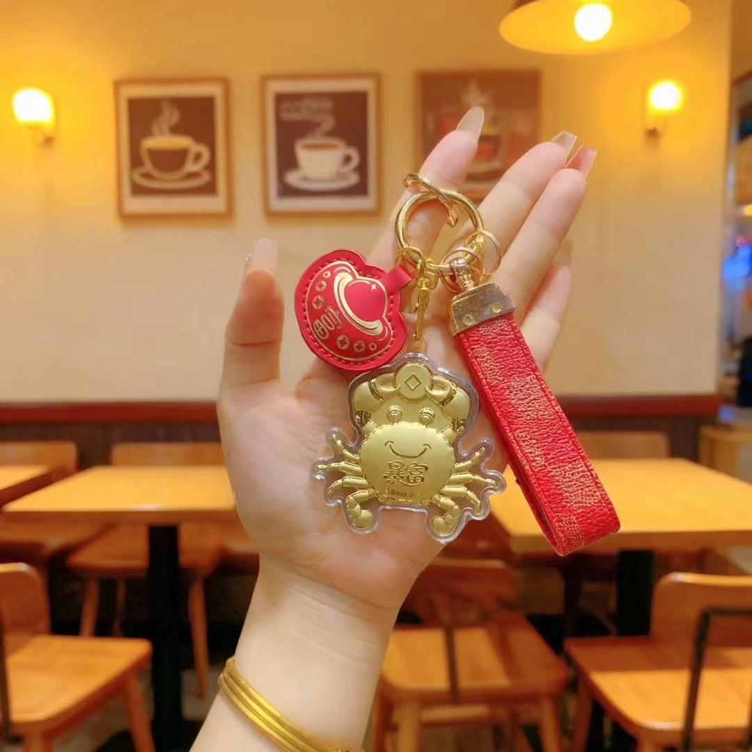 

Кулон-брелок в виде золотого краба Шуйбэй для привлечения процветания