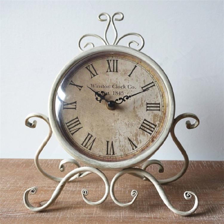 Elegant Metal Desk Iron Table Clock for Functional Home Decoration Bookshelves Decoration Ornament