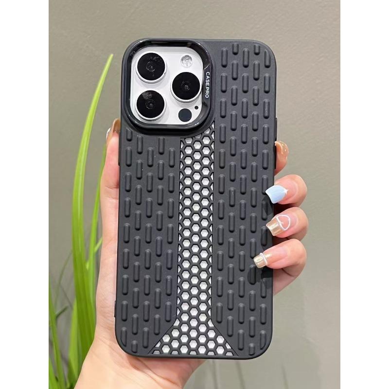 Letni oddychający i odprowadzający ciepło pokrowiec na telefon komórkowy odpowiedni dla Apple 15 Siatka IPhone 16pro Elektroplaterowana ramka Miękki pokrowiec ochronny