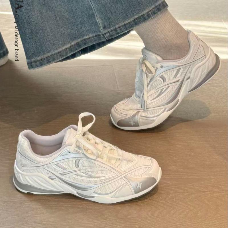 Niche design silver dad shoes women's mesh breathable retro sneakers, showing small versatile and lightweight casual shoes