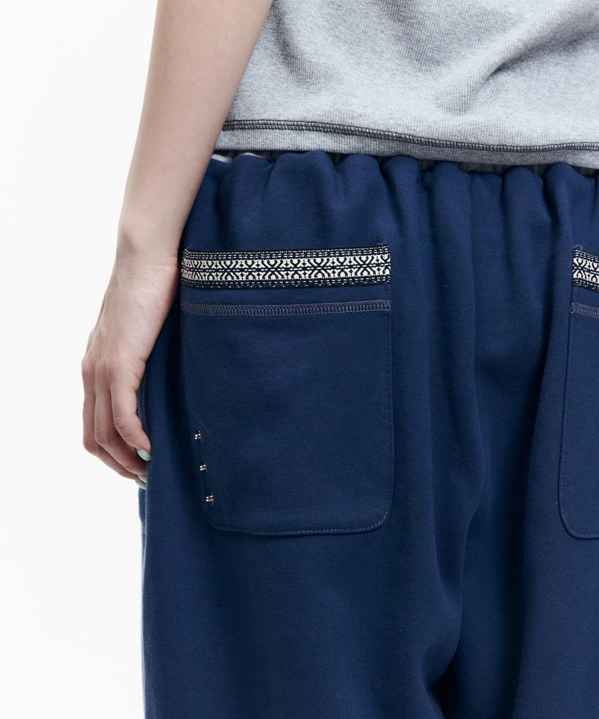 AAKAM Knee Pin-Tuck Ethnic Sweatpants (Navy)