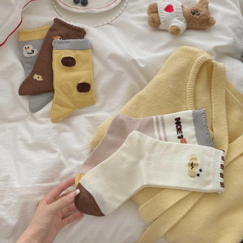 Female Spring and Autumn Lovely Duckling Comfortable Sweat Absorption College Wind Tube Cotton Socks