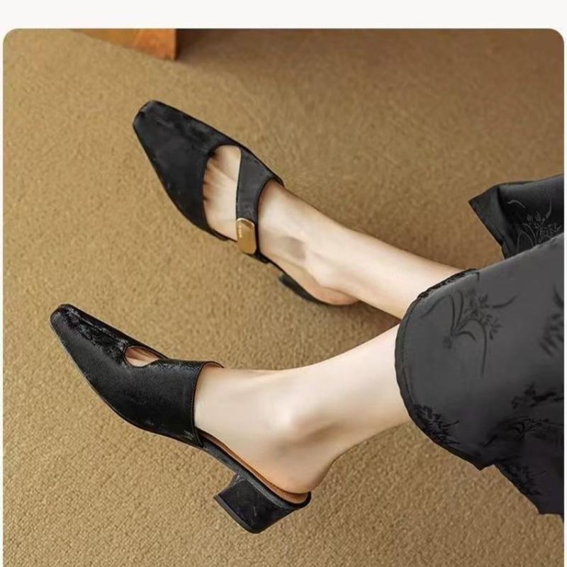 Modne Klapki Damskie 2025 Letnie Buty Pokrowce Szpilki Sukienka Metalowe Wsuwane Mokasyny Kwadratowy Nosek Gruba Obcas Wycinane Buty