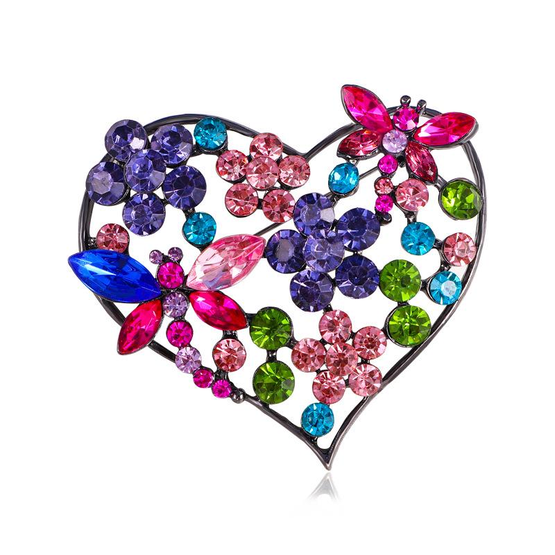 Retro butterfly love brooch, high-end temperament fashion coat, suit corsage accessories, diamond pins