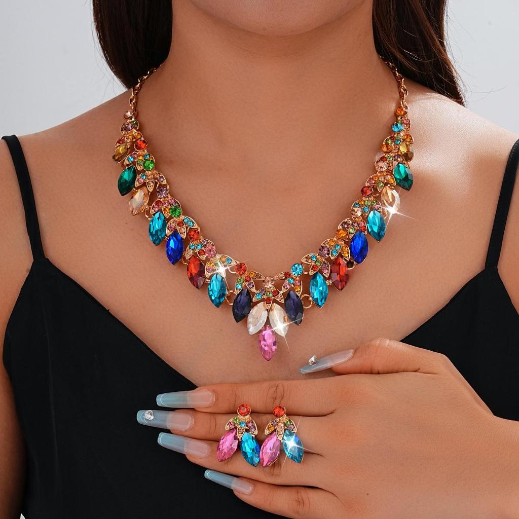 European & American Fashion Crystal Necklace and Earring Set: Bridal Wedding Jewelry Accessories