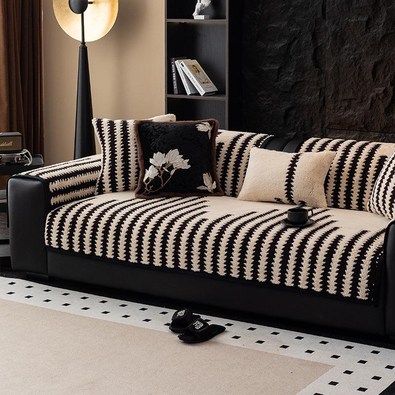 

Plush New Year Sofa Cushion Wedding Autumn And Winter Cover New Red High-End Thickened Inline Sofa Cushion 70*70cm