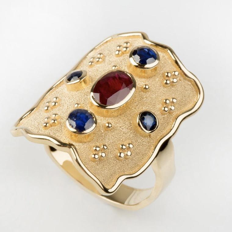 

Exquisite Gold Color Rings for Women Gongting Creative Red Blue Stone Men Rings Jewelry Party Gift 13&Ring