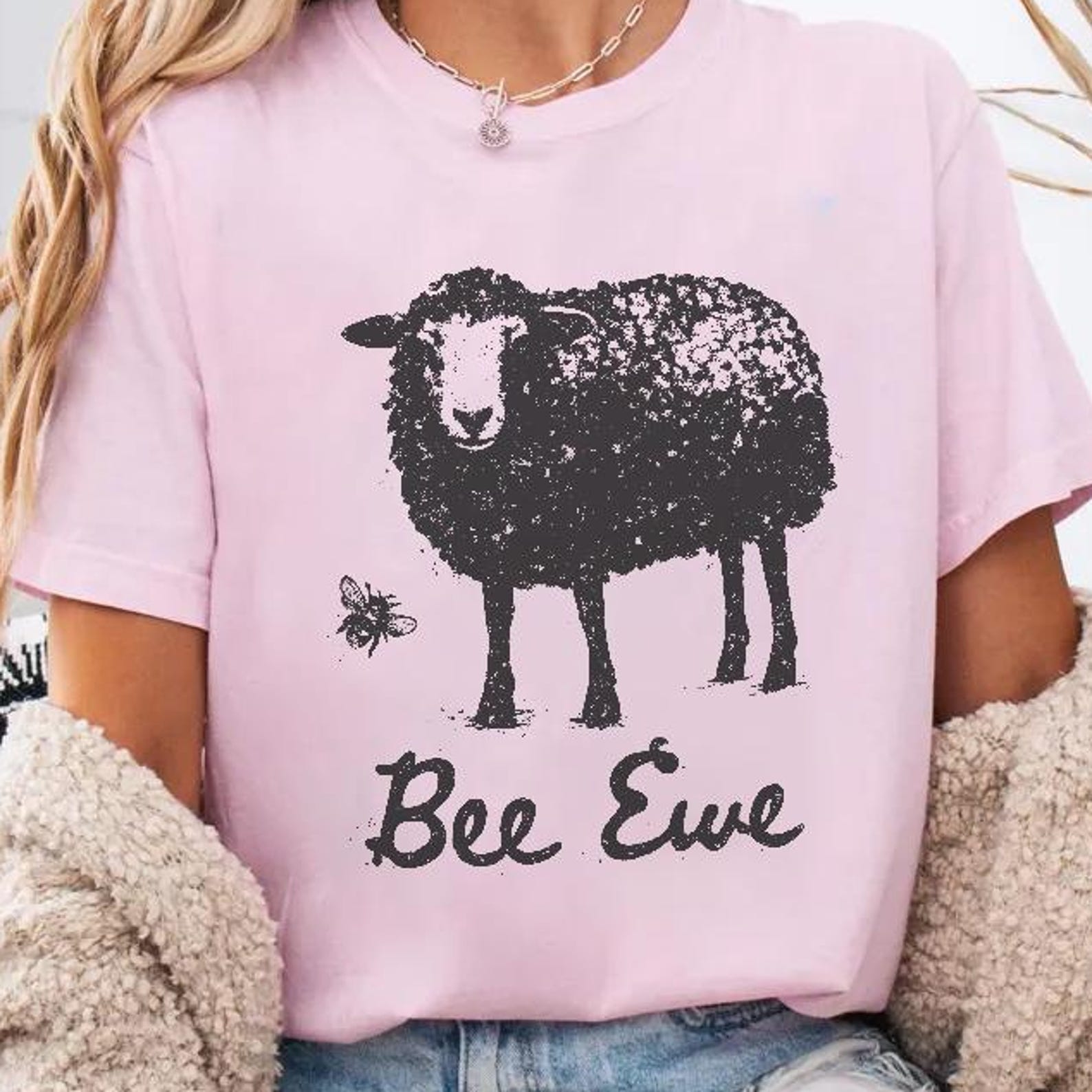Comfort Colors Bee Ewe Shirt, Funny Sheep Pun T Shirt S