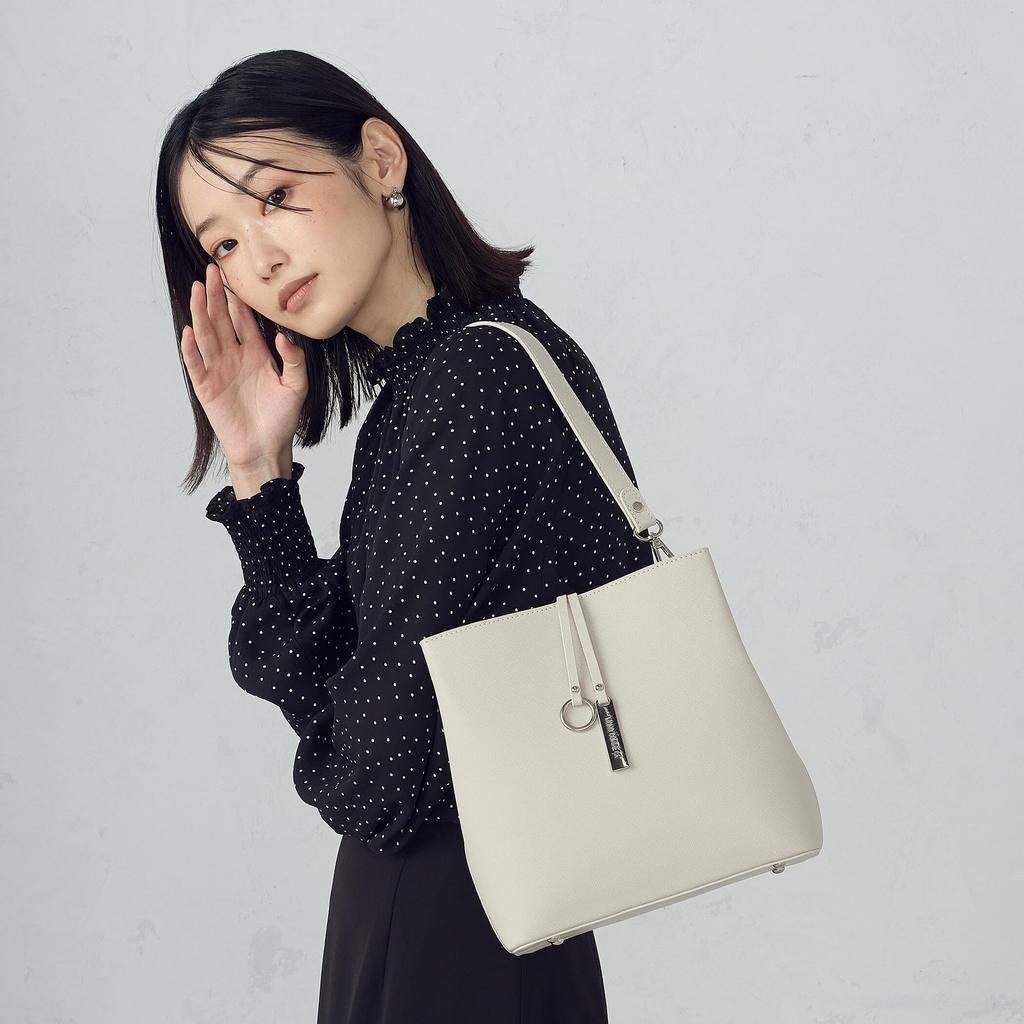 Comme Ca Ism Mono Comme Ca Logo Plate Mini Bag 95-20BM21-205 Beige F