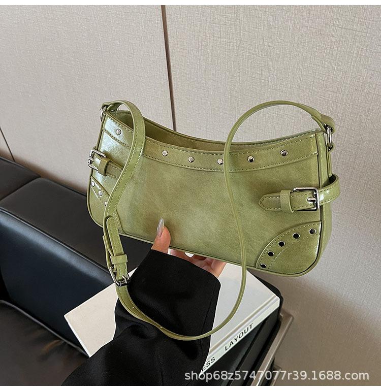 

Premium Rivet Underarm Bag Hong Kong Style Niche Retro Shoulder Bag Ladies Temperament Ladies Fashion Baguette Bag