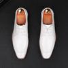 Luxury New Men's White Brown Lace Up Patent Leather Flats Shoes Gentleman Designer Homecoming Wedding Dress Footwear