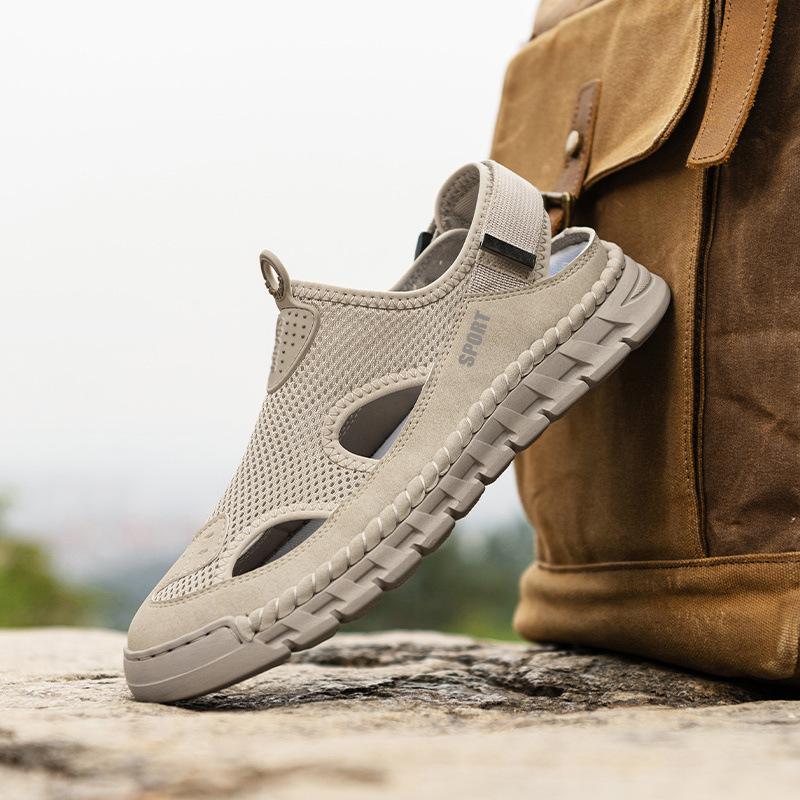 

2025 spring and summer new popular thick-soled outer wear hollow breathable net sports sandals men s versatile leisure commuting light 44